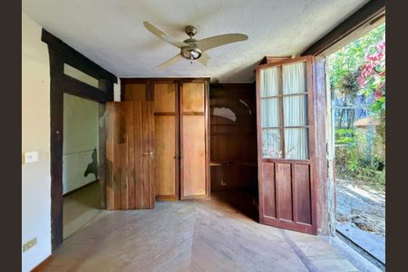 Casa à venda com 206m², 3 quartos e 6 vagas