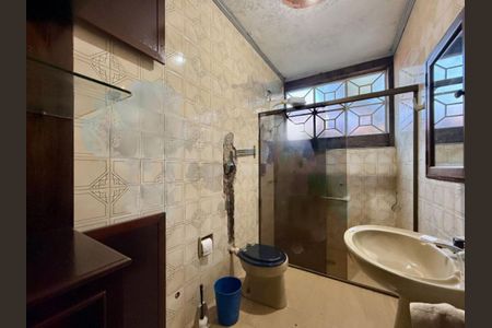 Casa à venda com 206m², 3 quartos e 6 vagas