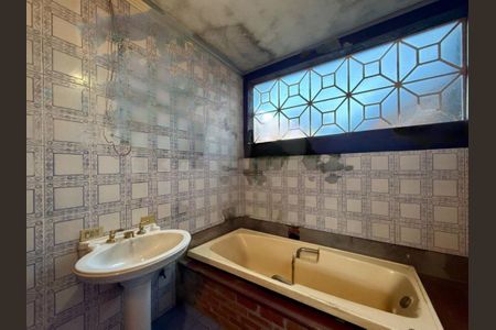 Casa à venda com 206m², 3 quartos e 6 vagas