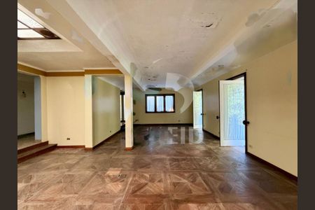 Casa à venda com 206m², 3 quartos e 6 vagas