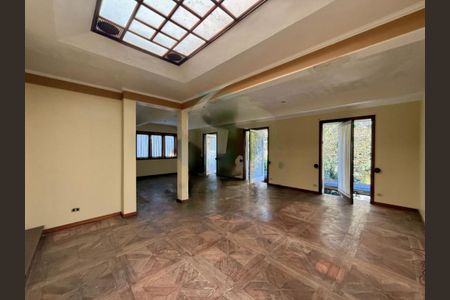 Casa à venda com 3 quartos, 206m² em Chácara Monte Alegre, São Paulo