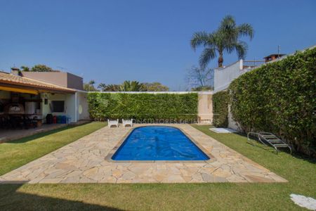 Casa à venda com 330m², 4 quartos e 6 vagas