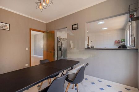 Casa à venda com 4 quartos, 330m² em Interlagos, São Paulo
