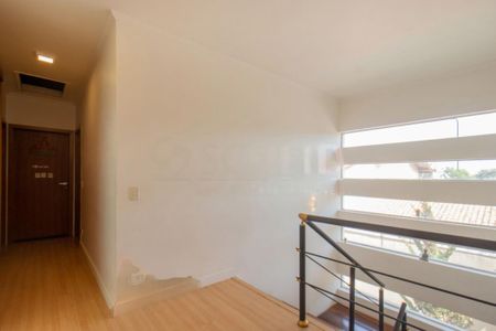 Casa à venda com 330m², 4 quartos e 6 vagas