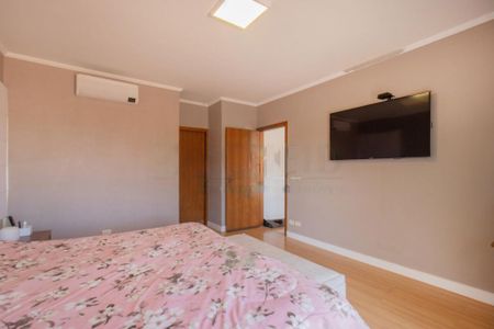 Casa à venda com 330m², 4 quartos e 6 vagas