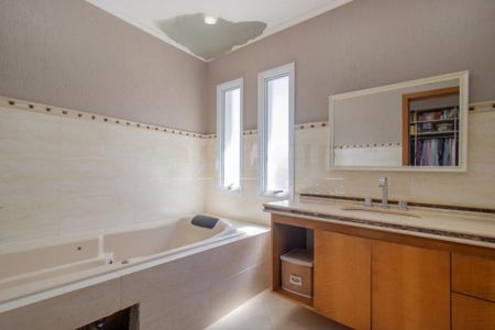 Casa à venda com 330m², 4 quartos e 6 vagas