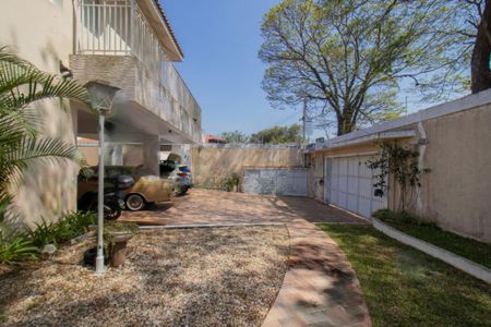 Casa à venda com 4 quartos, 330m² em Interlagos, São Paulo