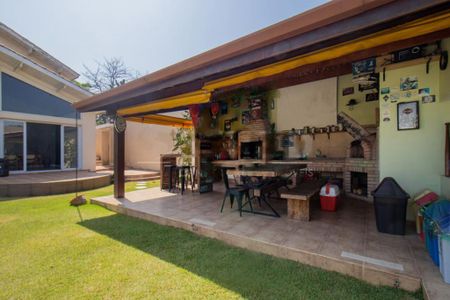Casa à venda com 330m², 4 quartos e 6 vagas