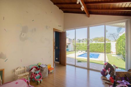 Casa à venda com 330m², 4 quartos e 6 vagas