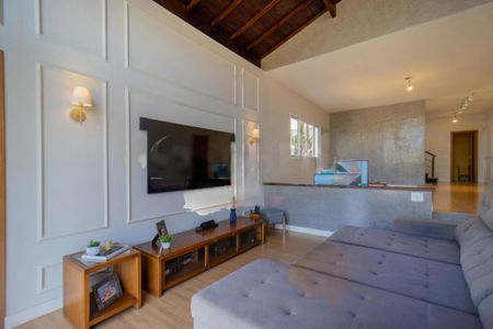 Casa à venda com 4 quartos, 330m² em Interlagos, São Paulo