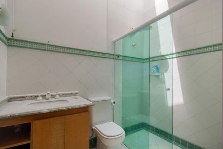 Casa à venda com 330m², 4 quartos e 6 vagas