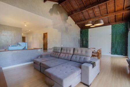 Casa à venda com 4 quartos, 330m² em Interlagos, São Paulo