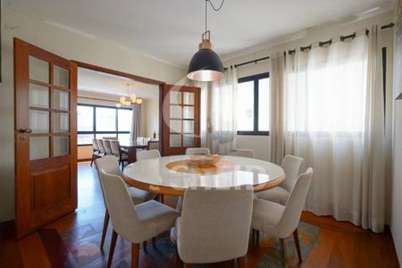 Apartamento à venda com 271m², 4 quartos e 4 vagas