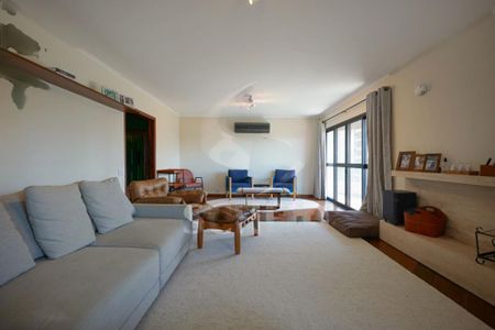 Apartamento à venda com 271m², 4 quartos e 4 vagas