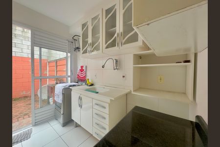 Casa de condomínio para alugar com 55m², 2 quartos e 1 vaga Casa de condomínio para alugar com 55m², 2 quartos e 1 vagaCozinha