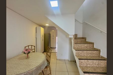 Sala de casa de condomínio para alugar com 2 quartos, 55m² em Jardim Nova Cidade, Guarulhos