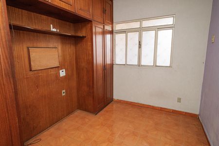 Casa à venda com 352m², 6 quartos e 2 vagas Casa à venda com 352m², 6 quartos e 2 vagasSuíte 1