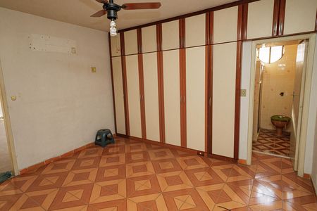 Casa à venda com 352m², 6 quartos e 2 vagas Casa à venda com 352m², 6 quartos e 2 vagasSuíte 2