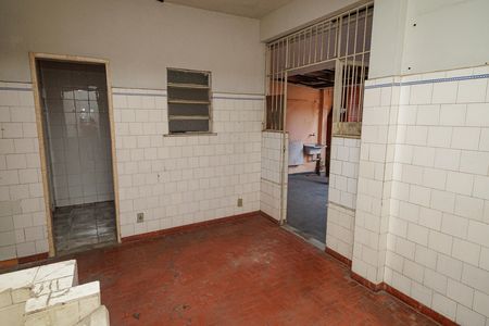 Casa à venda com 352m², 6 quartos e 2 vagas Casa à venda com 352m², 6 quartos e 2 vagasÁrea de Serviço