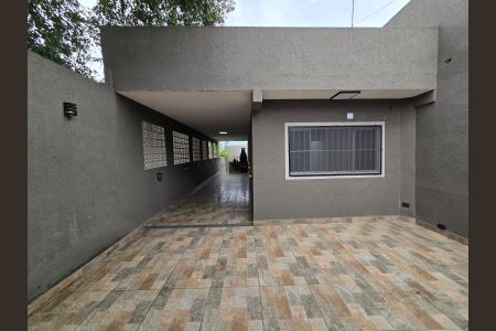 Casa para alugar com 146m², 1 quarto e 4 vagas Casa para alugar com 146m², 1 quarto e 4 vagasGaragem