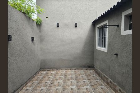 Casa para alugar com 146m², 1 quarto e 4 vagas Casa para alugar com 146m², 1 quarto e 4 vagasQuintal Fundos