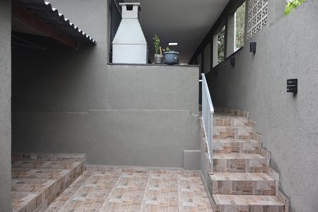 Casa para alugar com 146m², 1 quarto e 4 vagasQuintal Fundos 