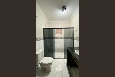 Banheiro  de casa para alugar com 1 quarto, 60m² em Jardim Keralux, São Paulo