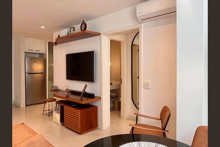 Sala de apartamento à venda com 1 quarto, 48m² em Ipanema, Rio de Janeiro