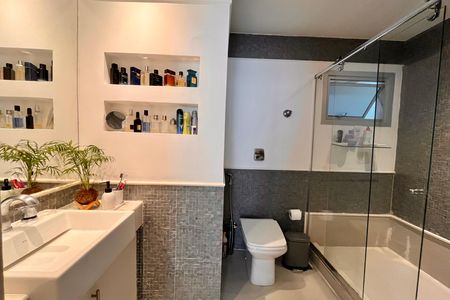 Apartamento à venda com 48m², 1 quarto e sem vaga Apartamento à venda com 48m², 1 quarto e sem vagaBanheiro da Suíte