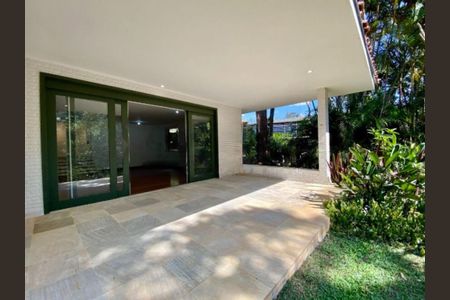 Casa à venda com 4 quartos, 560m² em Chácara Flora, São Paulo