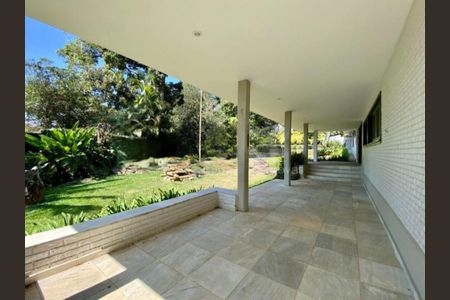 Casa à venda com 4 quartos, 560m² em Chácara Flora, São Paulo