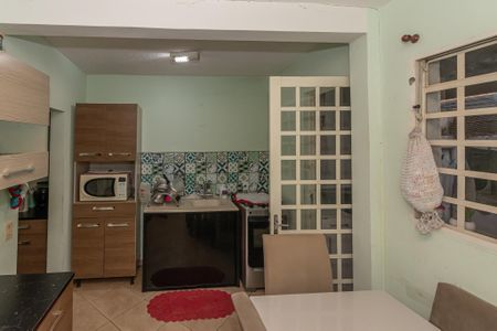 Casa de condomínio à venda com 82m², 2 quartos e 1 vagaCozinha 