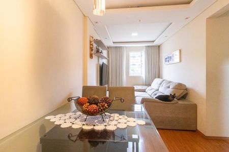 Sala de apartamento à venda com 2 quartos, 56m² em Novo Mundo, Curitiba