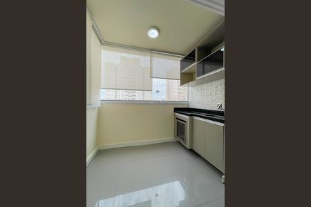 Sacada de apartamento para alugar com 3 quartos, 60m² em Conceicao, Osasco