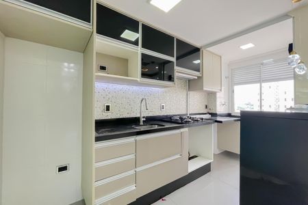 Apartamento à venda com 60m², 3 quartos e 1 vaga Apartamento à venda com 60m², 3 quartos e 1 vagaCozinha e Área de Serviço