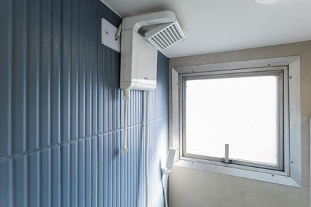 Banheiro de kitnet/studio para alugar com 1 quarto, 30m² em Moema, São Paulo
