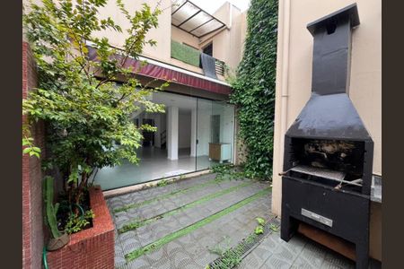 Casa para alugar com 250m², 4 quartos e 2 vagasFoto 01