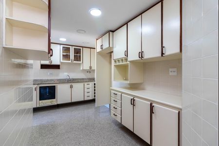 Apartamento à venda com 88m², 3 quartos e 2 vagas Apartamento à venda com 88m², 3 quartos e 2 vagasCozinha