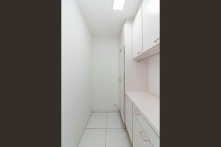 Apartamento à venda com 88m², 3 quartos e 2 vagas Apartamento à venda com 88m², 3 quartos e 2 vagasQuarto de Serviço
