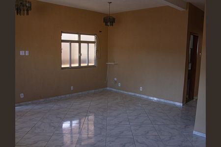 Casa para alugar com 130m², 3 quartos e 5 vagas
