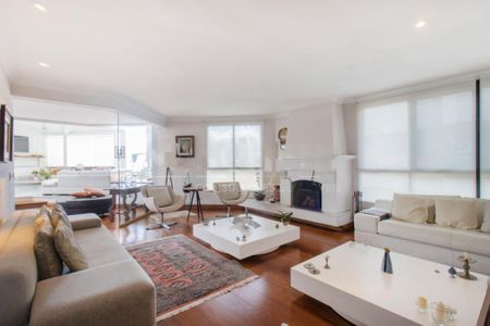 Apartamento à venda com 708m², 3 quartos e 4 vagas