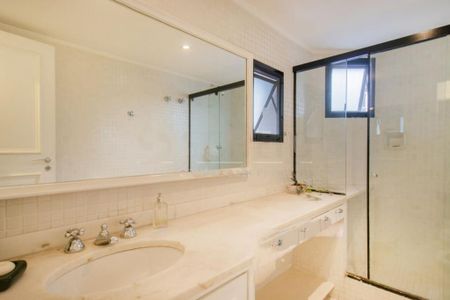 Apartamento à venda com 708m², 3 quartos e 4 vagas