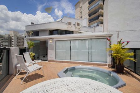 Apartamento à venda com 708m², 3 quartos e 4 vagas