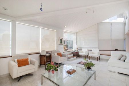 Apartamento à venda com 3 quartos, 708m² em Real Parque, São Paulo
