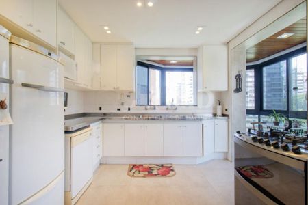 Apartamento à venda com 708m², 3 quartos e 4 vagas