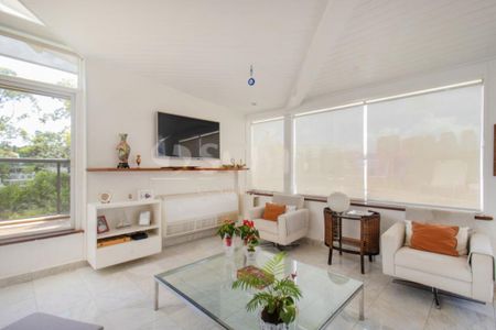 Apartamento à venda com 708m², 3 quartos e 4 vagas