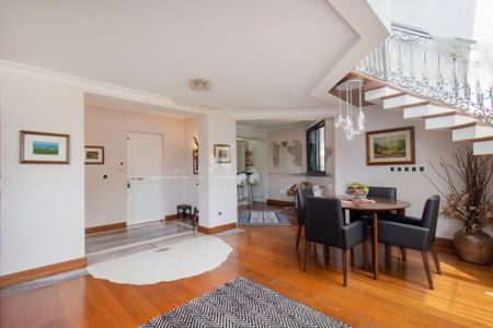 Apartamento à venda com 708m², 3 quartos e 4 vagas