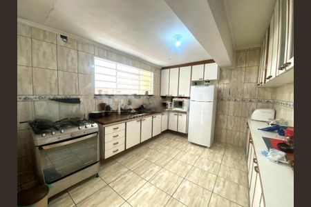 Casa à venda com 3 quartos, 100m² em Jardim Teresa, São Paulo