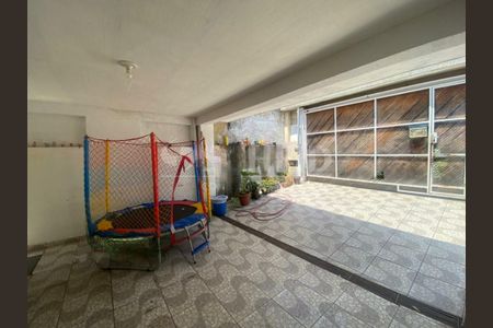Casa à venda com 3 quartos, 100m² em Jardim Teresa, São Paulo
