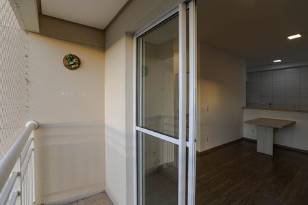 Sacada de apartamento para alugar com 2 quartos, 67m² em Cezar de Souza, Mogi das Cruzes